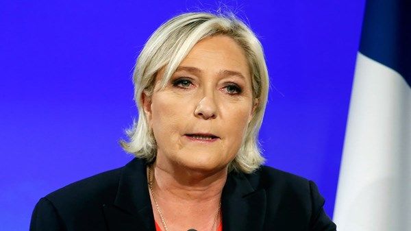 فرنسا: أحزاب «اليسار» تتحالف و«اليمين المتشدد» يعد بـ«حكومة وحدة وطنية»