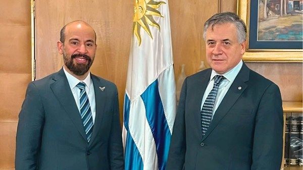 سفير الإمارات يلتقي وزير خارجية الأوروغواي الشرقية