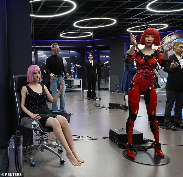 تكنولوجيا: مشاهد من داخل مصنع الروبوتات البشرية المرعب فى الصين.. صور