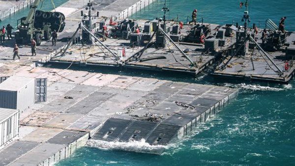 المقاومة الفلسطينية: الرصيف العائم قاعدة استخباراتية أمريكية لمساعدة إسرائيل في مجزرة النصيرات