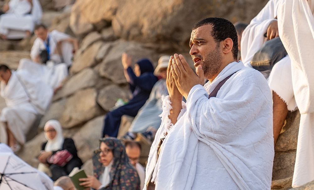 حجاج بيت الله يبدؤون بالنفرة إلى مزدلفة