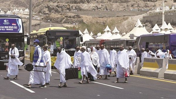 أكثر من مليوني حاج يتوافدون إلى عرفات لأداء الركن الأعظم