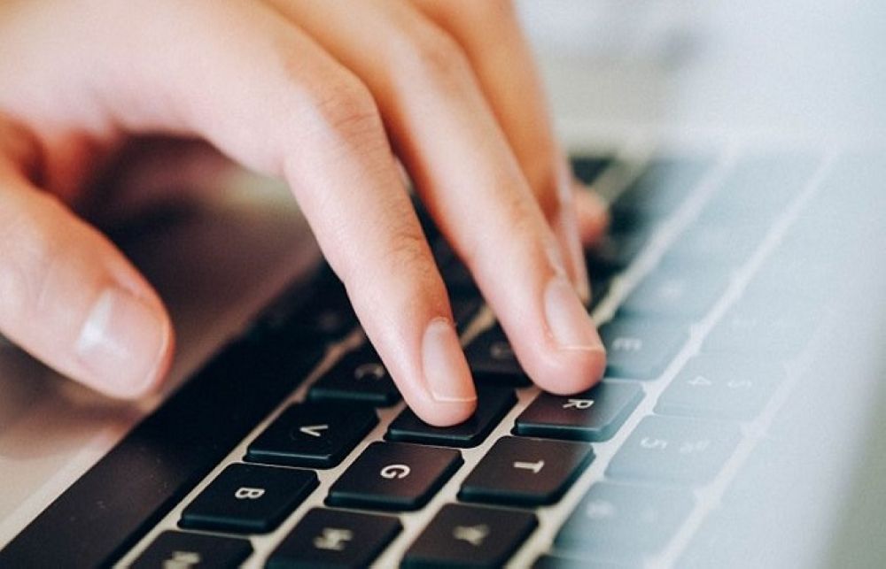 "الصحة" تعلن إلغاء البلاغات الورقية للوفيات وتلزم بالتسجيل الإلكتروني