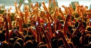 هل جذب الآخرين من ملابسهم فى الحفلات مبرر للدفاع عن النفس؟.. برلمانى