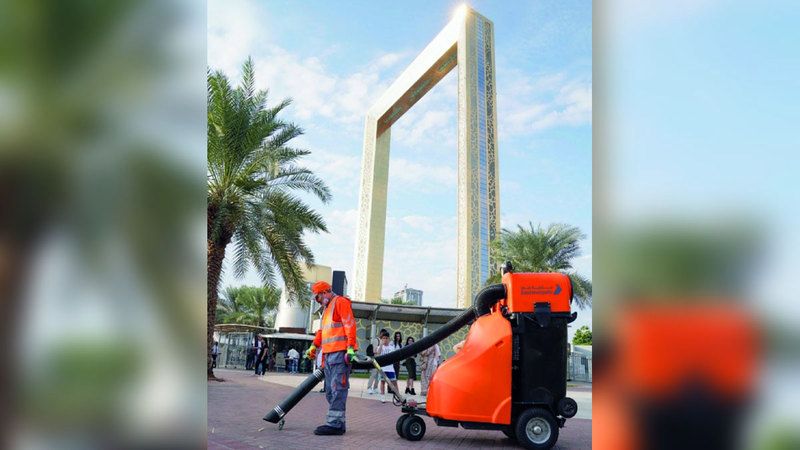 الامارات | 3150 مشرفاً ميدانياً ومهندس نظافة لتعزيز جاذبية دبي