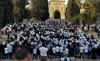 40 ألف فلسطيني أدوا صلاة عيد الأضحى بالمسجد الأقصى رغم اعتداءات القوات الإسرائيلية