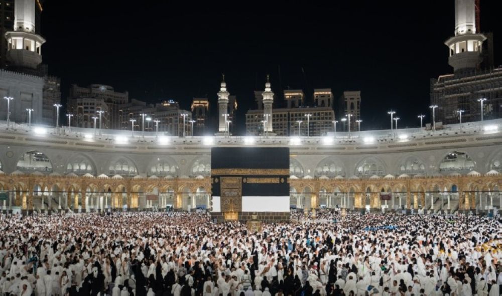 ​​​​​​​صور.. وصول ضيوف الرحمن إلى المسجد الحرام لأداء طواف الإفاضة