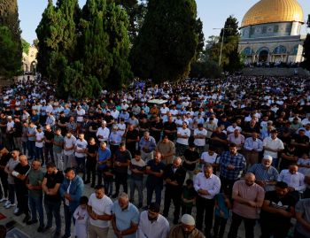 40 ألف فلسطيني أدوا صلاة عيد الأضحى بالمسجد الأقصى رغم اعتداءات القوات الإسرائيلية
