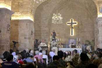 دير القديس أنطونيوس البادواني في صور احتفل بعيد شفيعه وبافتتاح برج الكنيسة بعد ترميمه