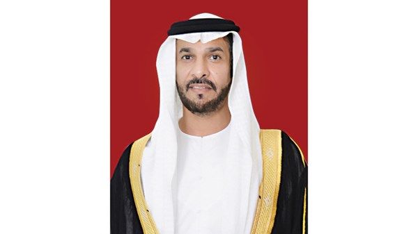 خليفة بن محمد يهنئ القيادة بالعيد