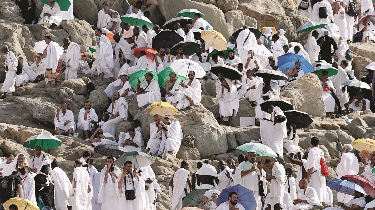 اليوم.. ضيوف الرحمن يستقرون في منى ويرمون «جمرة العقبة»