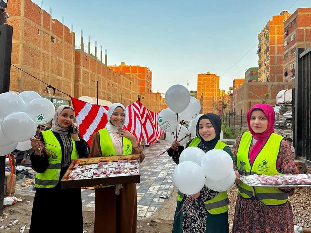 أمانات التحالف الوطنى تشارك المصريين احتفالات عيد الأضحى.. صور