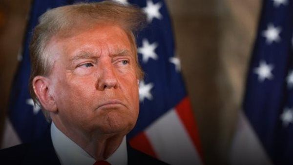 ترامب: زيلينسكي أعظم تاجر بين كل السياسيين الأحياء وسأوقف دفع ملياراتنا له