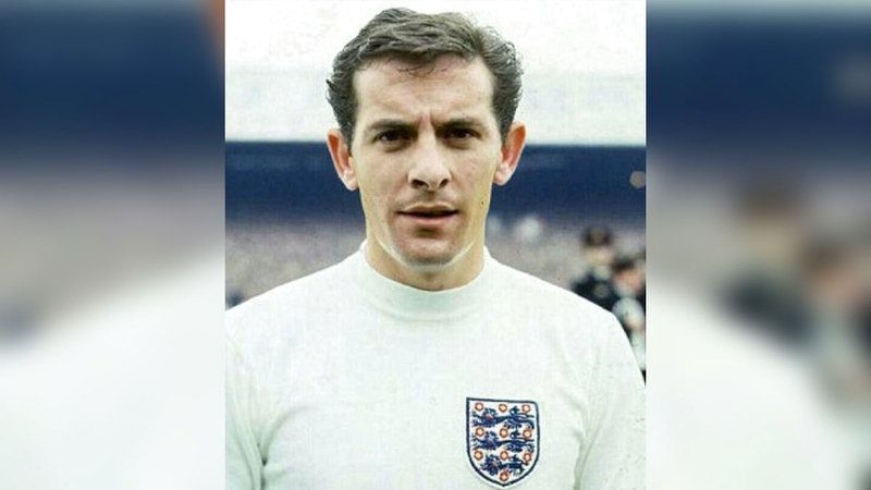 الامارات | لاعب إنجليزي.. أول من حصل على بطاقة حمراء