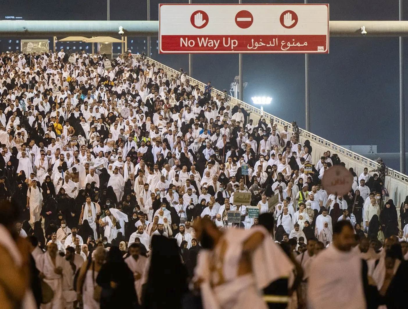 الامارات | مشعر منى يستقبل حجاج بيت الله الحرام لرمي جمرة العقبة