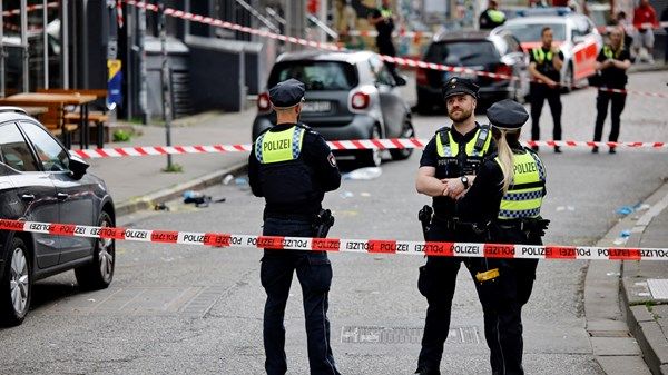 الشرطة الألمانية تطلق النار على مسلح حاول مهاجمة المارة