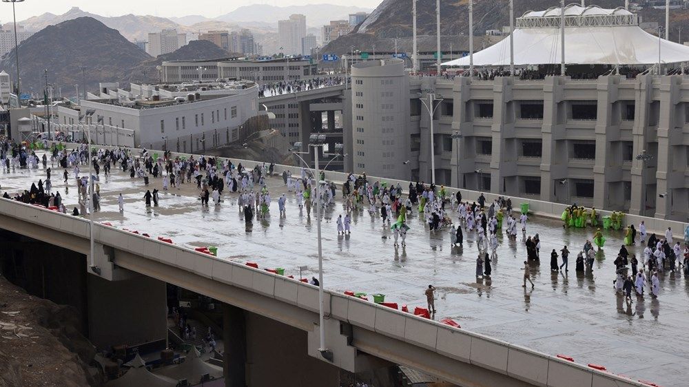 أمطار تتراوح بين غزيرة ومتوسطة على مكة ومنى