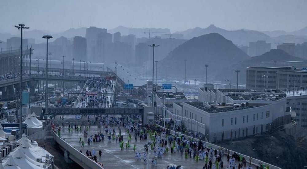 في أول أيام التشريق.. هطول أمطار على المسجد الحرام والمشاعر المقدسة
