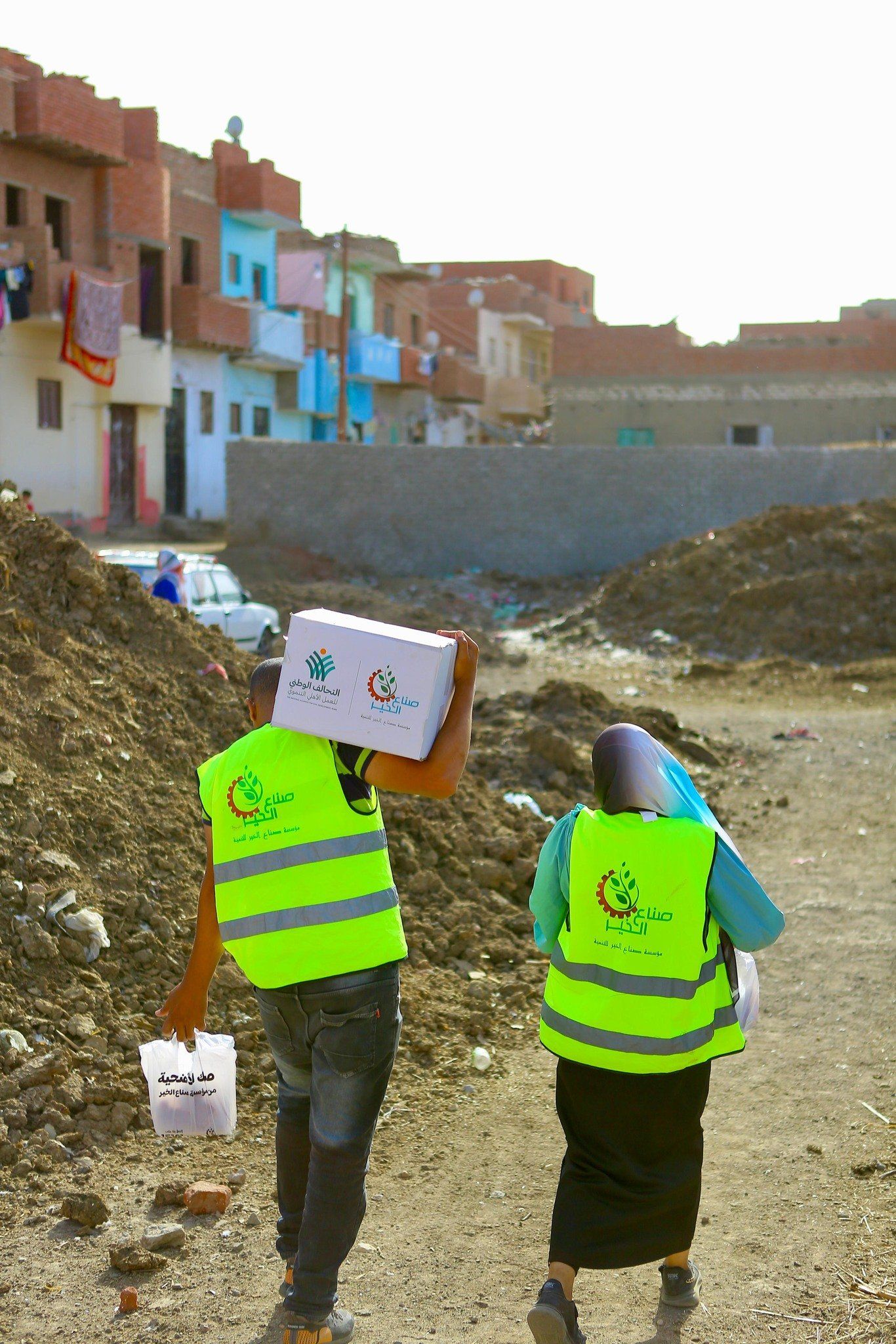 ثاني أيام العيد.. التحالف الوطني يوزع لحومًا ومواد غذائية بالمحافظات