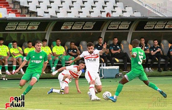 زيزو يهدر ركلة جزاء للزمالك والمصرى يواصل التقدم بهدف