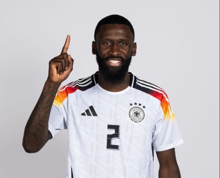 شعار براؤن يصل يورو 2024 روديغر لاعب منتخب المانيا يقلد المصباح ابو زيد والاتحاد الأوروبي يتدخل