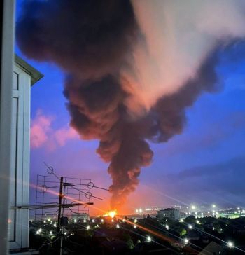 اندلاع حريق في خزان للمنتجات البترولية في روستوف نتيجة هجوم مسيّرات أوكرانية