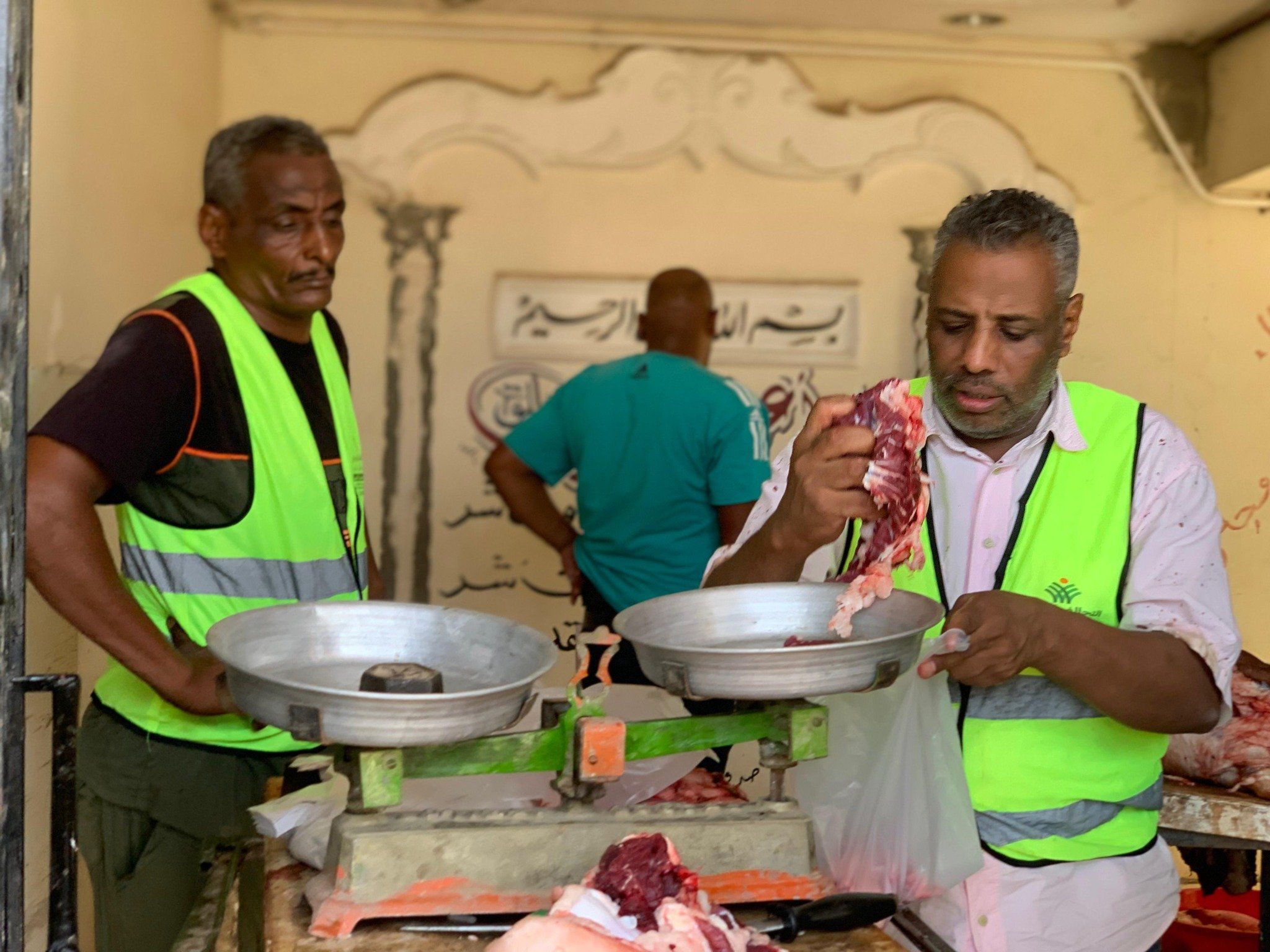 تحت مظلة التحالف الوطنى.. استمرار مبادرة توزيع لحوم الأضاحى لليوم الثالث