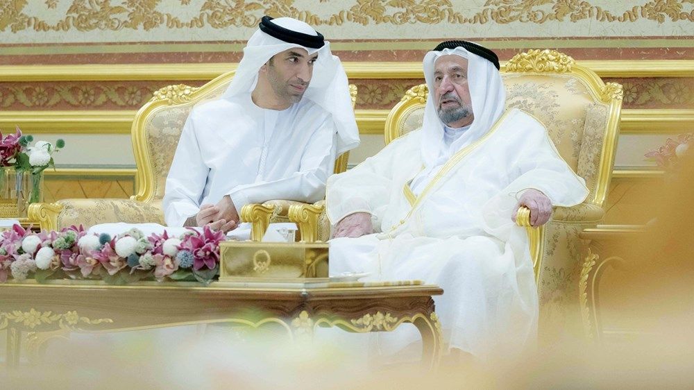 الحكام يواصلون استقبال المهنئين بالعيد