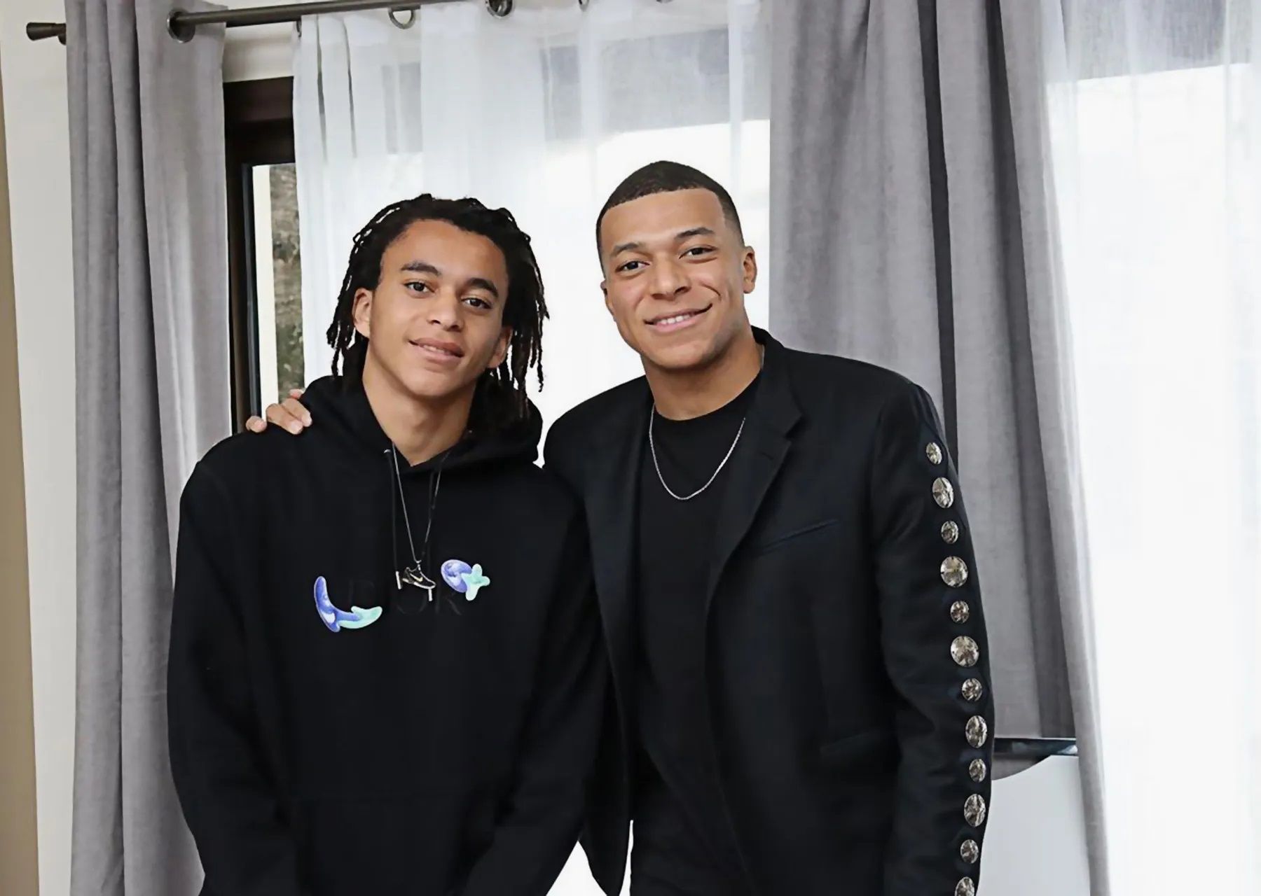 الامارات | شقيق مبابي يرحل عن باريس سان جيرمان