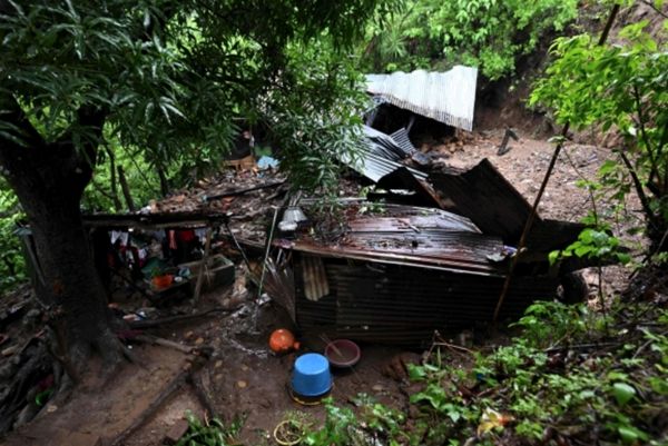 مصرع 13 شخصاً في السلفادور وغواتيمالا جراء الأمطار الغزيرة