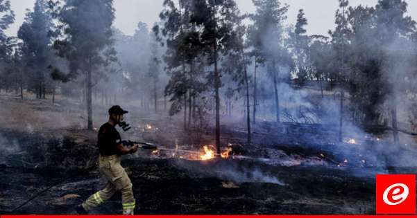 "يسرائيل هايوم": رجال إطفاء اسرائيليون يقومون بعملية إطفاء واسعة لحرائق اندلعت في مستوطنات الشمال