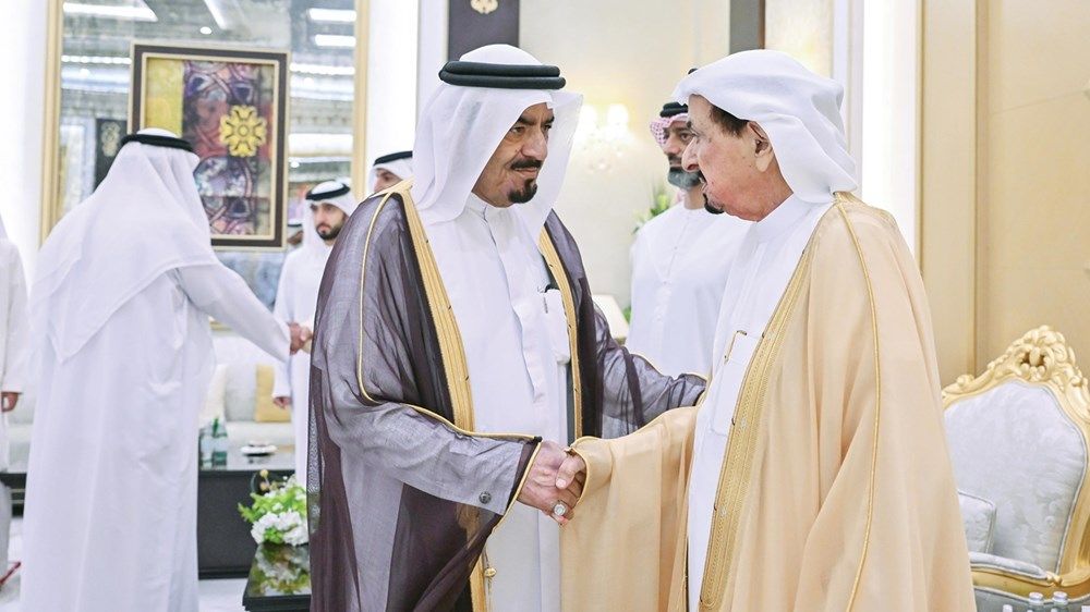 الحكام يواصلون استقبال المهنئين بالعيد