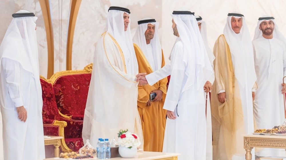 الحكام يواصلون استقبال المهنئين بالعيد