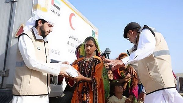 527.7 ألف شخص استفادوا من أضاحي الهلال الأحمر وكسوة العيد هذا العام