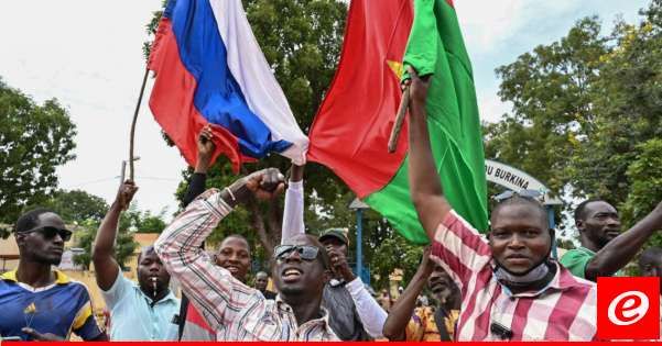 "أ.ف.ب": وصول عشرات المدرّبين العسكريين الروس إلى بوركينا فاسو