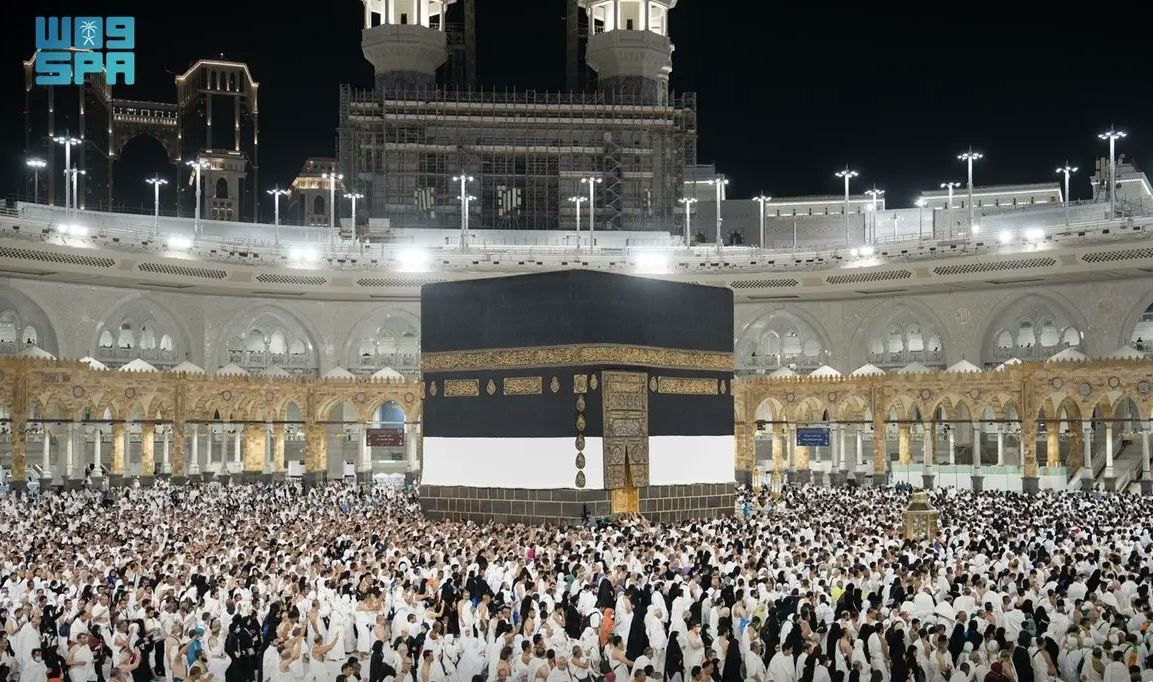 الخليج اليوم .. حجاج الإمارات يؤدون طواف الوداع ورحلات العودة تبدأ اليوم