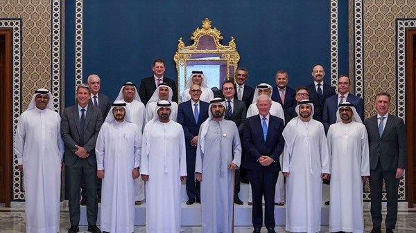 محمد بن راشد: دبي هي مطار العالم.. وملتقى البشرية.. وحلقة وصل بين قارات وحضارات العالم