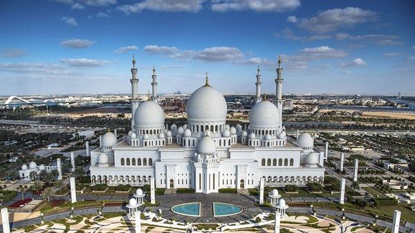 جامع الشيخ زايد بأبوظبي يستقبل أكثر من 92 ألف مرتاد خلال إجازة عيد الأضحى