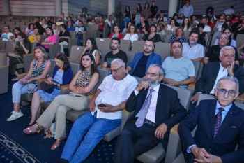 حفلة للغناء العربي في جامعة الروح القدس - الكسليك بقيادة غادة شبير