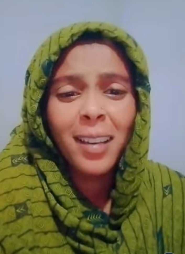 شاهد بالصورة والفيديو.. سيدة “دعامية” مناصرة لقوات حميدتي تثير سخرية جمهور مواقع التواصل الاجتماعي: (والله العظيم لو الدعم السريع انتهى سنلجأ للولادة بالكهرباء)