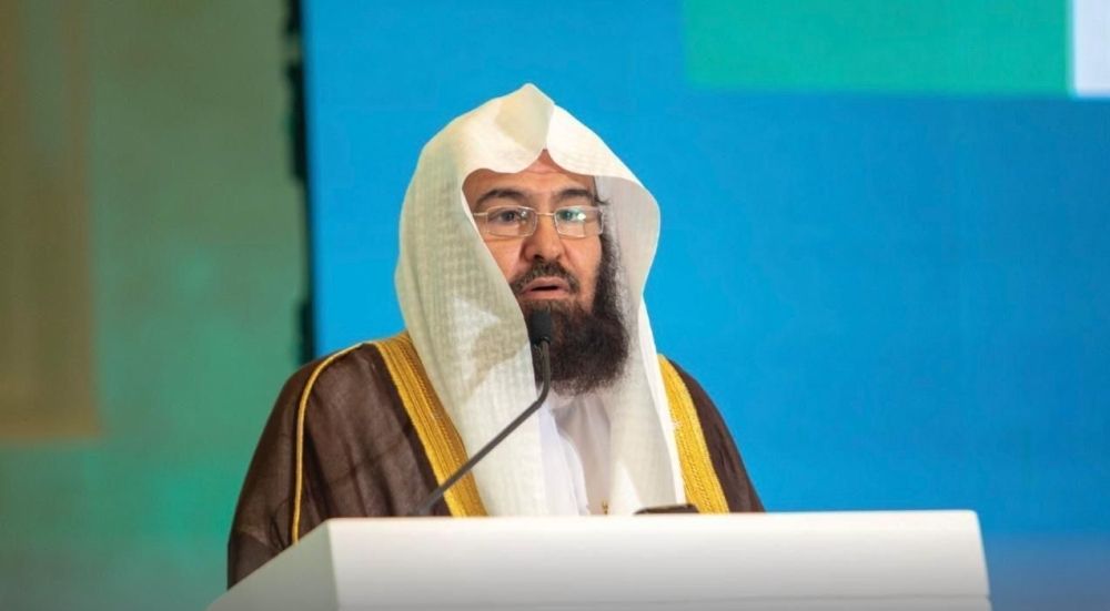 "السديس" يشدد على ضرورة الالتزام بجدول زيارات الروضة الشريفة