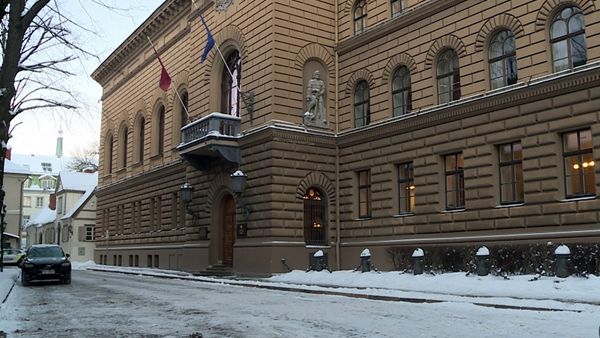 الائتلاف الحاكم في لاتفيا يخسر الأغلبية في البرلمان