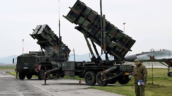 رومانيا تقرر إرسال منظومة باتريوت إلى أوكرانيا