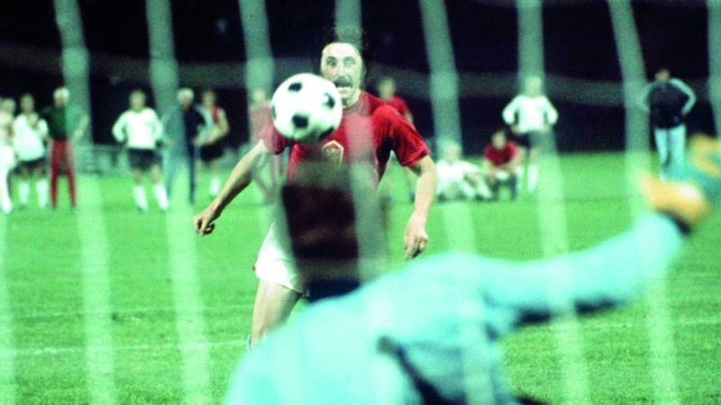 الامارات | «بانينكا».. ركلة جزاء رأت النور في كأس أوروبا