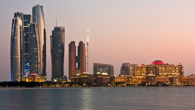 مليونيرات بريطانيا.. لماذا يرحلون عنها ويتجهون إلى الامارات؟