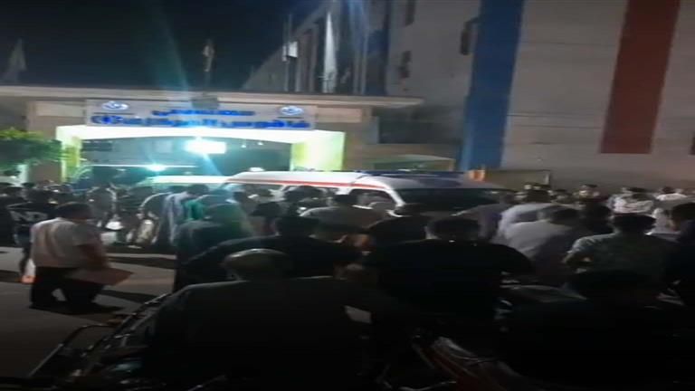 بالصور.. تشييع جثمان أم وبناتها الثلاث ضحايا حادث سقوط سيارتهم فى ترعة الشرقية