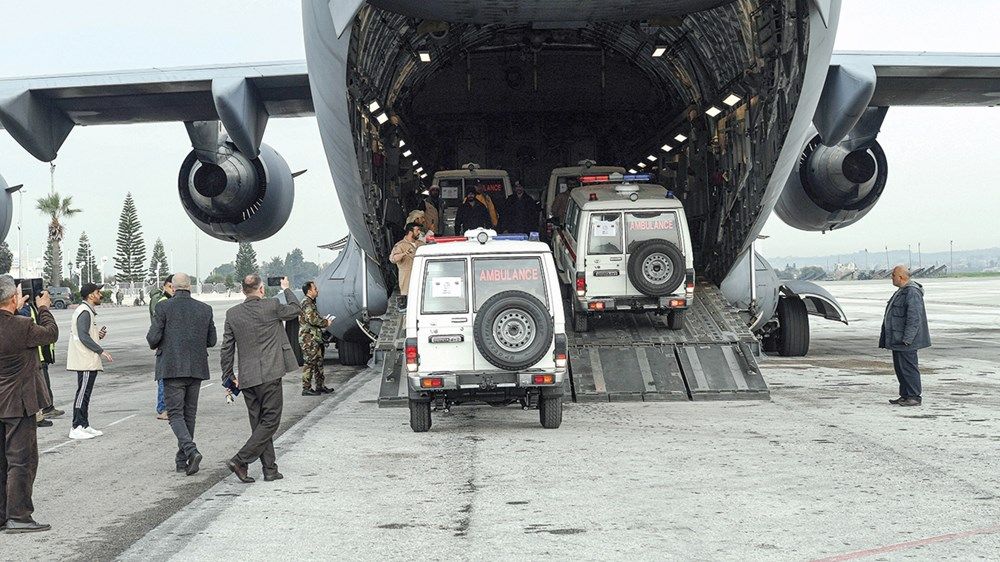 الإمارات.. إيمان راسخ بالتعاون مع الشعوب المنكوبة