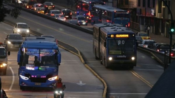 الإكوادور تغرق في الظلام جراء عطل في شبكة الكهرباء