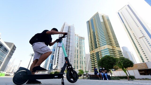 الامارات | شرطة دبي: حوادث الاسكوترات والدراجات الهوائية والكهربائية تتسبب في 4 وفيات خلال النصف الأول