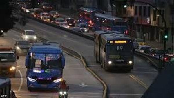 انقطاع الكهرباء يتسبب في تعطل الخدمات في الاكوادور